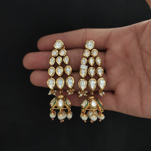 Exquisite Kundan Jhumki with Meenakari Work & Pearl Drops