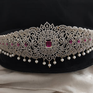 Zircon Hip Belt in Ruby – A Majestic Waist Ornament