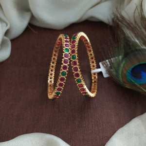 Antique Kemp Stone Bangles – Timeless Elegance