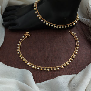 Elegant Pearl Anklets – Simplicity at Its Best