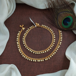 Elegant Pearl Anklets – Simplicity at Its Best