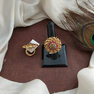 Antique Adjustable Ring with Kemp & Green Stones