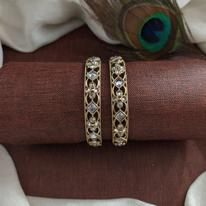 Uncut Polki Mehandi Bangles – A Timeless Classic