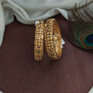 Antique Plain Gold Kada – Timeless &amp; Elegant