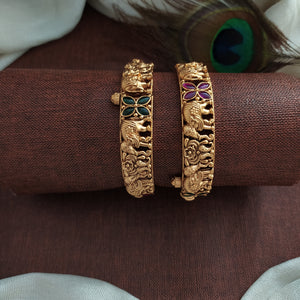 Antique Elephant-Design Screw-Type Kada