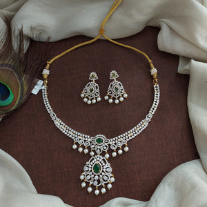 Diamond-Finish Zircon Necklace Set – Timeless Brilliance