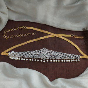 Diamond-Tone Zircon Hip Chain – A Regal Touch