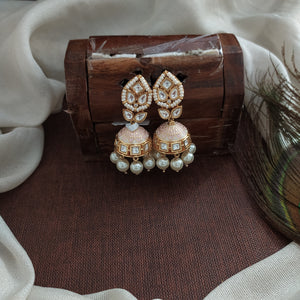 Kundan Meenakari Jhumki – A Fusion of Tradition & Elegance