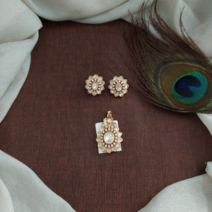 Elegant Kundan Pendant Sets | Traditional & Stylish