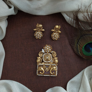 Kundan Pendant with Antique Intricate Elephant Design | Traditional Pendant Set