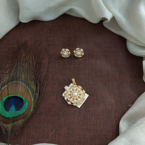 Pearl Pendant Set with Matching Studs