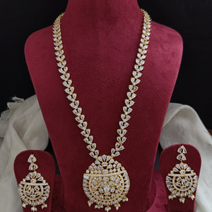 Zircon Long Necklace Having Half White Pearls