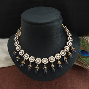 Silver Monzonite Necklace Set Having Dangling