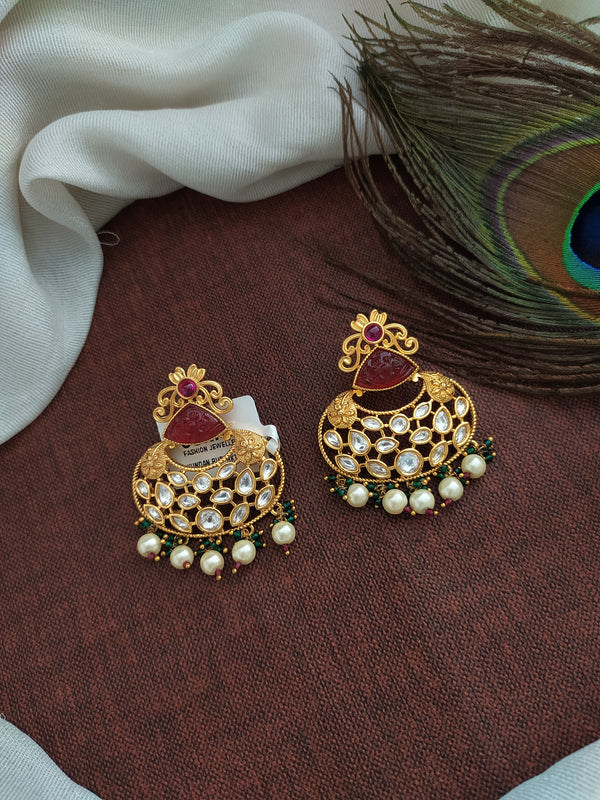Kundan Pearl Earring with Mang Tikka ETD9 | Kundan earrings, Traditional  indian jewellery, Pearls
