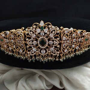 Gold-plated Zircon Hip Belt With Strawberry Beads and Center Emerald Stone