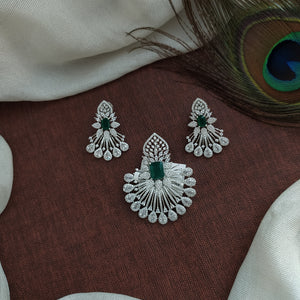 Classic Silver-plated Emerald Pendant Set With White Zircon Stones