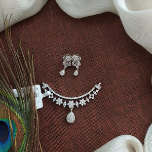 Nakshtra Design Silver-Plated Zircon Pendant Set