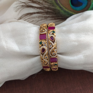 Exquisite Peacock Design Antique Kemp Bangles with Zircon Stones