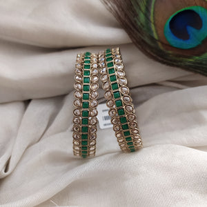 Versatile Amazing Uncut Polki Mehandi Bangles