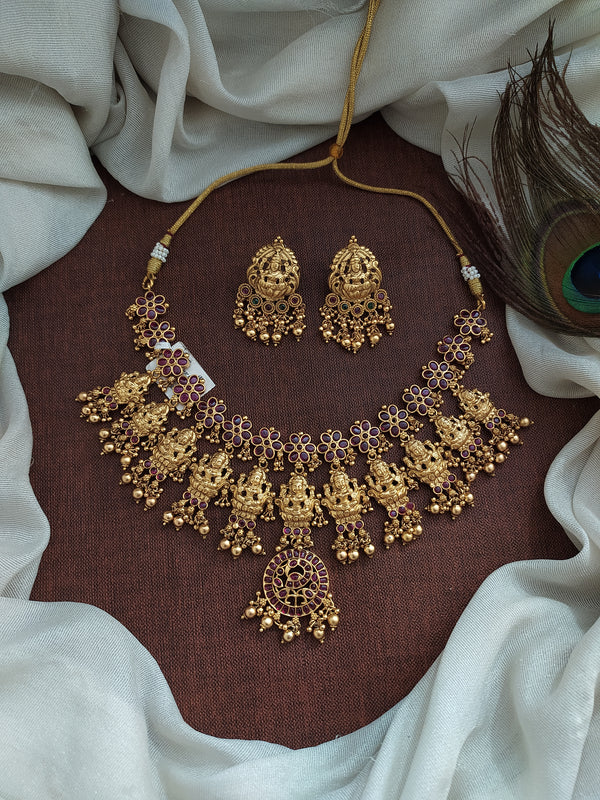 Marvelous Antique Lakshmi Floral Design Choker Necklace Set