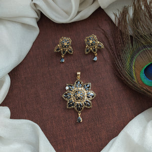 Stunning Zircon Star Design Pendant Set with Matching Accessory