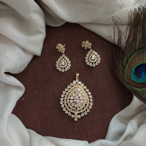 Elegant Pear-Shaped Floral Studded Zircon Pendant Set 