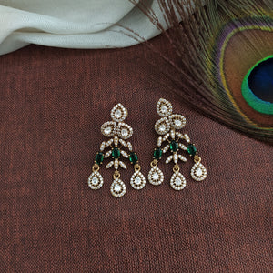 Graceful Green and White Stones Triple Layer Victorian Necklace Set