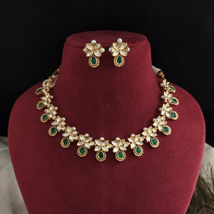 Mesmerizing Floral Design Polki Kundan Necklace Set