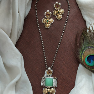 Alluring Floral Design Kemp stones oxidized Mala set with matching earrings