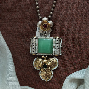 Alluring Floral Design Kemp stones oxidized Mala set with matching earrings