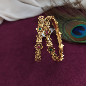 Kemp Stones Antique Gold Plated Floral Design Divine Bagles 