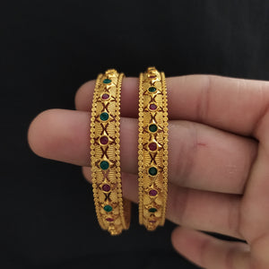 Unveiling Enchantment With The Antique Green Kemp Stone Bangle