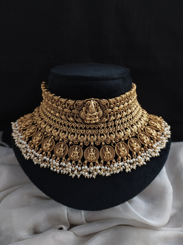 Embrace Regal Splendor Divine Elegance Kundan Kemp Stone Heavy