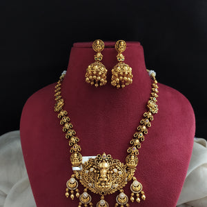 The latest Antique Necklace Set with a Pendant
