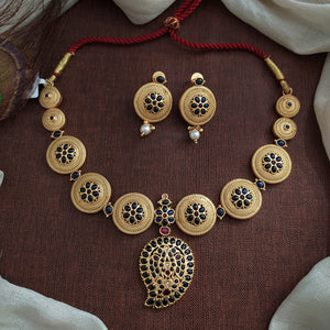 Plain Gold Finish Antique Necklace Set with Blue Stones – Traditional Elegant Jewellery