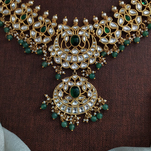 Flexible Jadau Kundan Necklace Set – Gold Plated Bridal Jewellery with Matching Studs