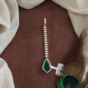 Zircon Stone Tikka – Diamond Finish Maang Tikka in Emerald & Ruby