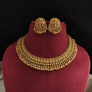 Elegant Plain Gold Necklace Set with Stud Earrings – Traditional Gold Look Jewellery