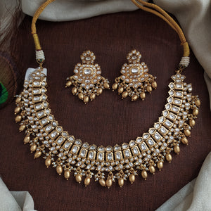 Traditional White Paachi Kundan Jewellery Set – Classic Bridal Necklace with Earrings