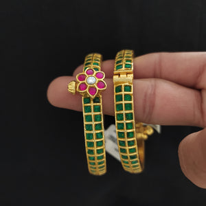 Jadau Kundan Screw-Type Kada Bangles – Available in Green, Red & White | Sizes 2.4, 2.6, 2.8 | Price per Piece


