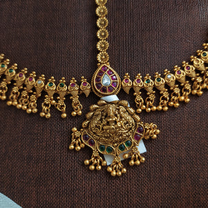 Antique Lakshmi Tikka Set with Kemp Stones | Plain Gold Finish | Triple-Layered Hair Accessory