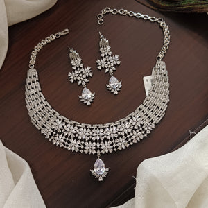 Gorgeous Zircon Necklace With Matching jewellery