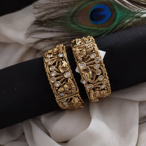 Antique Kada design in Matte finish