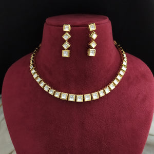 Simple Kundan Necklace In Square (Rhombus) Stone With Matching Earrings
