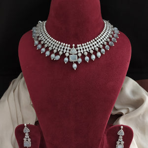 Zircon necklace with beautiful beads dangling (silver-plated)